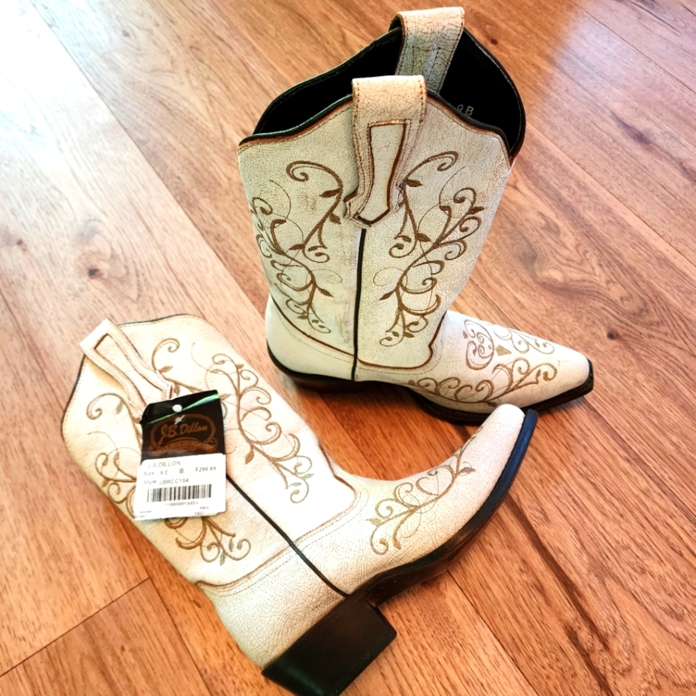 Womens JB Dillon Cowboy boots size 9 (runs small) white